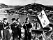 Моряки Тихоокеанского флота водружают флаг ВМФ СССР над бухтой Порт-Артура